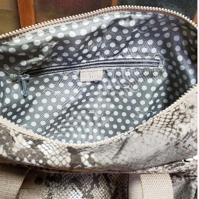 kipling - Kipling 2wayショルダーバック、ヘビ柄珍しい柄です。の通販