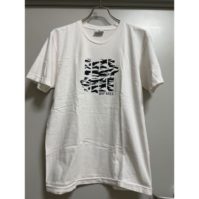 UNDEFEATED(アンディフィーテッド)のundefeated アンディフィーテッド Tシャツ スニーカー メンズのトップス(Tシャツ/カットソー(半袖/袖なし))の商品写真