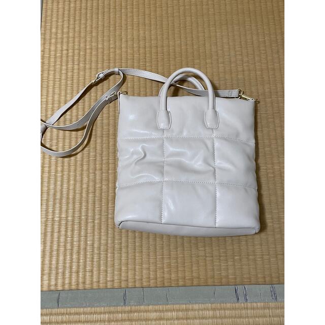 しまむら(シマムラ)のしまむら　miyo  バック　キルトスクエア　アイボリー　ショルダー レディースのバッグ(ショルダーバッグ)の商品写真