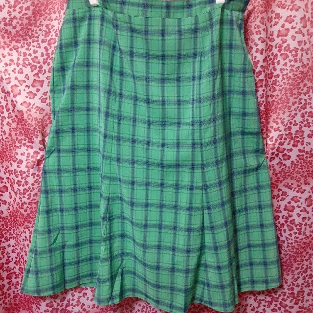 ニッセン(ニッセン)の新品 レディース 婦人 6L グリーン  スカート 大きいサイズ レディースのスカート(ひざ丈スカート)の商品写真