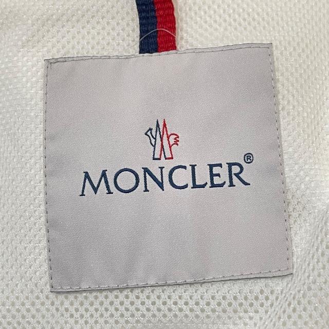 MONCLER(モンクレール)のモンクレール ブルゾン サイズ1 S美品  白 レディースのジャケット/アウター(ブルゾン)の商品写真