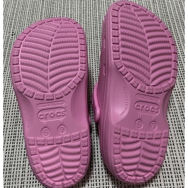 CROSS(クロス)のクロックスボアサンダル23cm ピンク レディースの靴/シューズ(サンダル)の商品写真