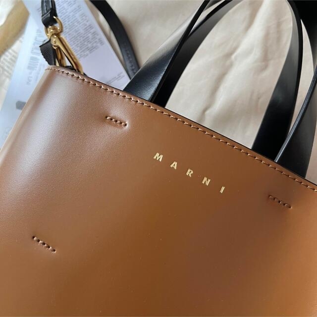 Marni(マルニ)の美品マルニ MARNI トートバッグ 2WAY MUSEO MINI レディースのバッグ(ショルダーバッグ)の商品写真