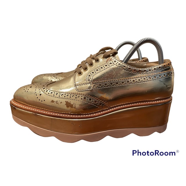 PRADA(プラダ)のPRADA 厚底スニーカー　プラットフォーム　ゴールド レディースの靴/シューズ(スニーカー)の商品写真