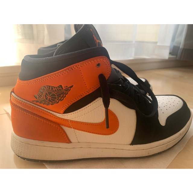 靴/シューズNIKE AIR JORDAN 1 MID SHATTERED BACKBOAR