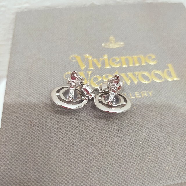 豪奢な Vivienne ヴィヴィアンウエストウッド オーブピアス - Westwood