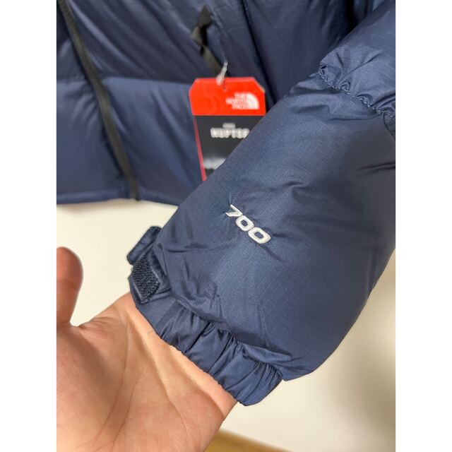 THE NORTH FACE(ザノースフェイス)の【新品】ザ ノースフェイス ヌプシ 1996 ダウン 700 紺×黒 S メンズのジャケット/アウター(ダウンジャケット)の商品写真