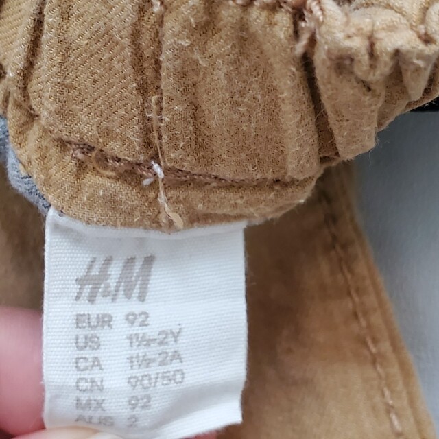 H&M(エイチアンドエム)のH&M パンツ 92 キッズ/ベビー/マタニティのキッズ服男の子用(90cm~)(パンツ/スパッツ)の商品写真