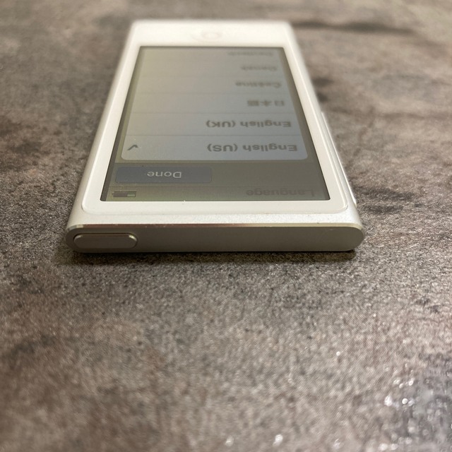 iPod(アイポッド)の38153T iPod nano7世代　16GB シルバー　中古品　比較的美品 スマホ/家電/カメラのオーディオ機器(ポータブルプレーヤー)の商品写真