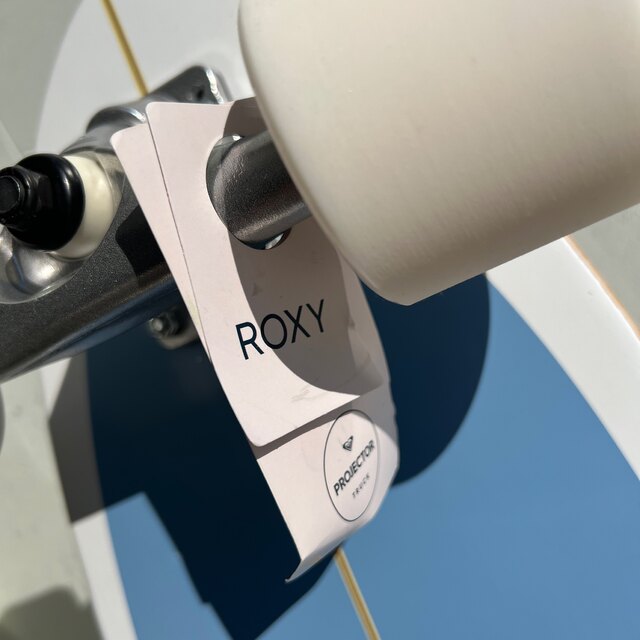 Roxy(ロキシー)のROXY ロキシー　サーフスケートドルフィンモデル 31インチ　サーフィン陸トレ スポーツ/アウトドアのスポーツ/アウトドア その他(スケートボード)の商品写真