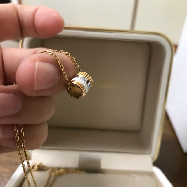 BOUCHERON(ブシュロン)のaki様専用　ブシュロン キャトル　ホワイト　ネックレス レディースのアクセサリー(ネックレス)の商品写真