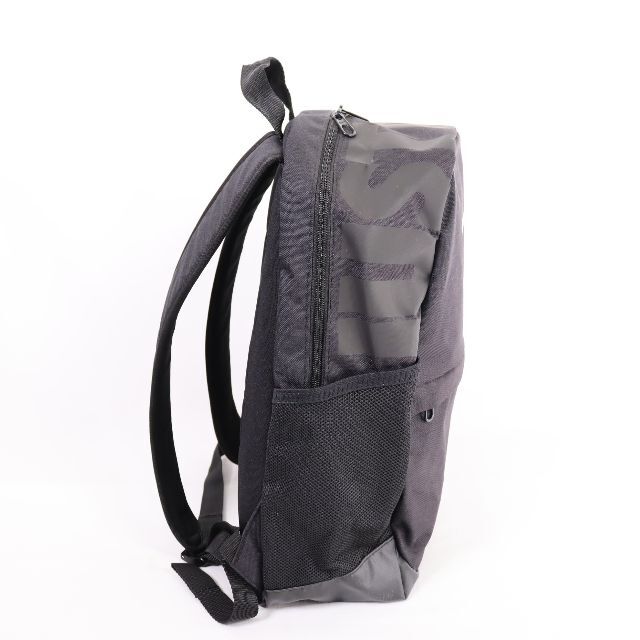 NIKE(ナイキ)のNIKE　ナイキ　リュックサック　黒　20リットル　未使用品 レディースのバッグ(リュック/バックパック)の商品写真