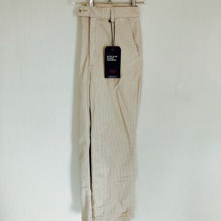 リーバイス(Levi's)の新品　リーバイス　コーデュロイパンツ　白(デニム/ジーンズ)