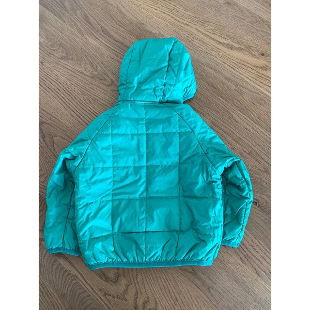 patagonia(パタゴニア)のティティ様専用patagonia　リバーシブルジャケット　18M（80cm） キッズ/ベビー/マタニティのベビー服(~85cm)(ジャケット/コート)の商品写真