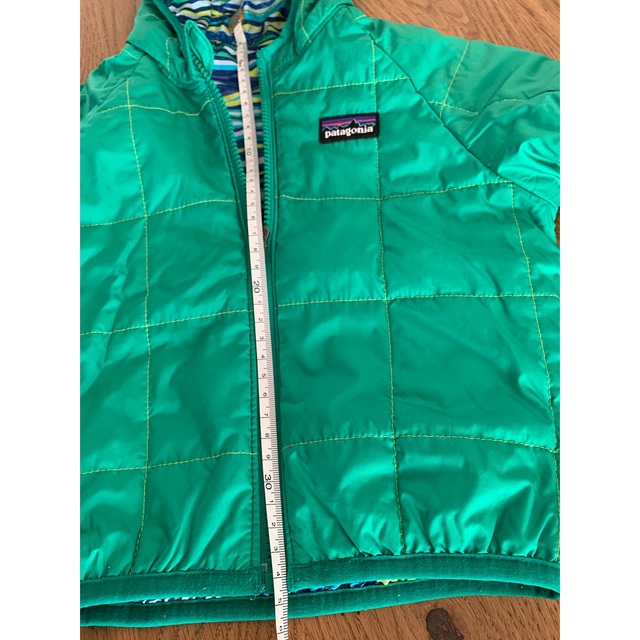 patagonia(パタゴニア)のティティ様専用patagonia　リバーシブルジャケット　18M（80cm） キッズ/ベビー/マタニティのベビー服(~85cm)(ジャケット/コート)の商品写真