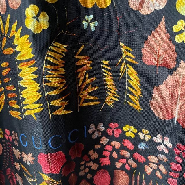 Gucci(グッチ)のGUCCI グッチ トムフォード期 枯葉 落ち葉 花柄 ハイネックニット レディースのトップス(シャツ/ブラウス(長袖/七分))の商品写真