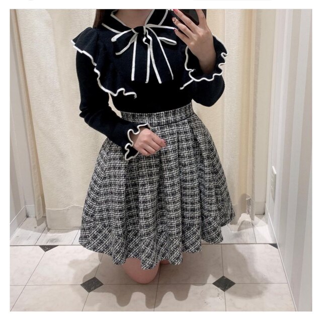 evelyn - evelynバイカラーリボンフリルニットの通販 by A's evelyn - evelynバイカラーリボンフリルニットの通販 by A's