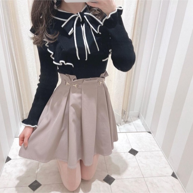 evelyn - evelynバイカラーリボンフリルニットの通販 by A's evelyn - evelynバイカラーリボンフリルニットの通販 by A's