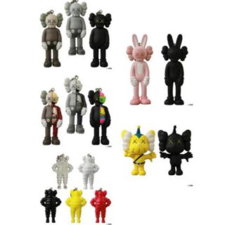 メディコムトイ(MEDICOM TOY)のkaws キーホルダー　15種セット(キーホルダー)