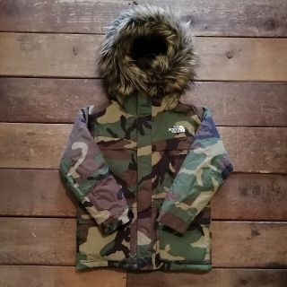 ザノースフェイス(THE NORTH FACE)の美品 ノースフェイス キッズ マクマードパーカ ダウンジャケット カモフラ110(ジャケット/上着)