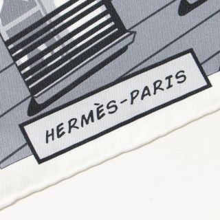 Hermes - HERMES エルメス スカーフ グレー系 大判 カレ70 アメコミ 街 ...