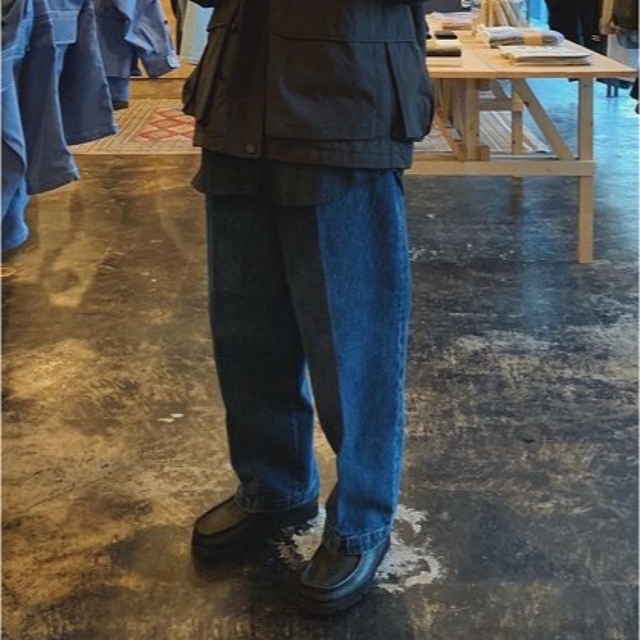 1LDK SELECT(ワンエルディーケーセレクト)のFARAH ファーラー Two-tuck Wide Tapered Pants メンズのパンツ(スラックス)の商品写真