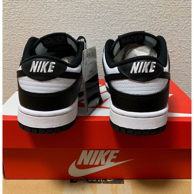 NIKE(ナイキ)のNike WMNS Dunk Low "White/Black" 23.5センチ レディースの靴/シューズ(スニーカー)の商品写真