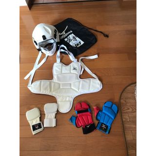 MIZUNO - 『MIZUNO』空手メンホーMサイズ、守礼堂 拳サポーター L