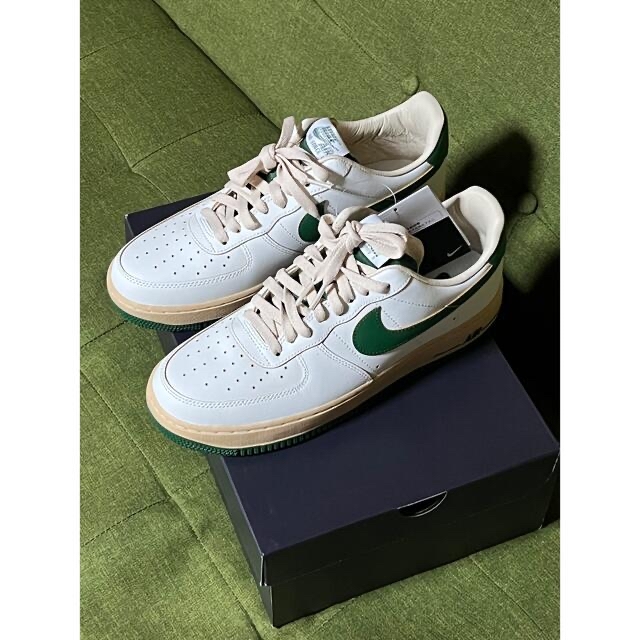 NIKE(ナイキ)のNike WMNS Air Force 1 Green and Muslin レディースの靴/シューズ(スニーカー)の商品写真