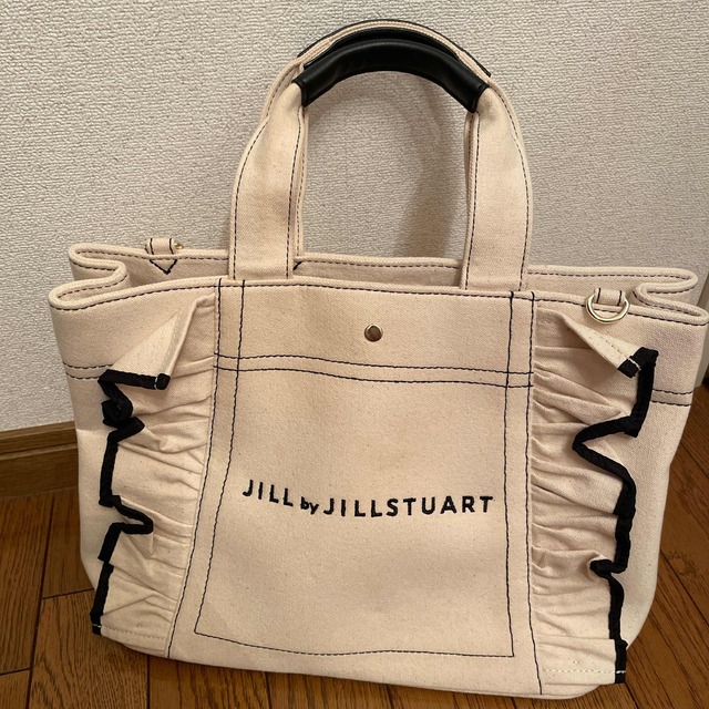 JILL by JILLSTUART(ジルバイジルスチュアート)のジル　バイ　ジルスチュアート　トートバッグ レディースのバッグ(トートバッグ)の商品写真