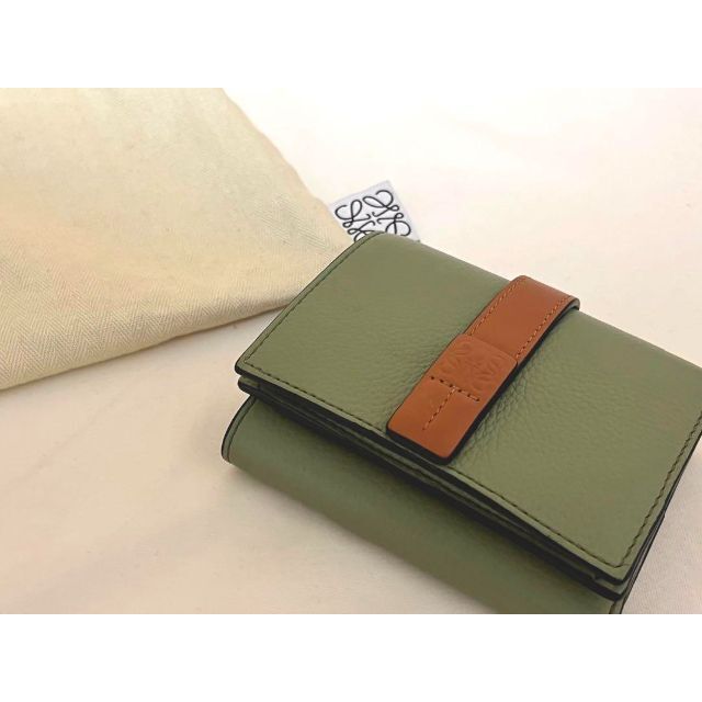 LOEWE ロエベ トライフォールドウォレット 三つ折り財布 ローズマリー