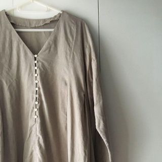 ネストローブ(nest Robe)の【美品】ネストローブ nest Robe ベージュリネンワンピース 麻(ロングワンピース/マキシワンピース)