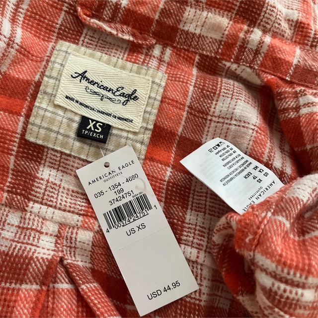 American Eagle(アメリカンイーグル)のAmerican Eagle Outfitters シャツ&Tシャツ レディースのトップス(シャツ/ブラウス(長袖/七分))の商品写真