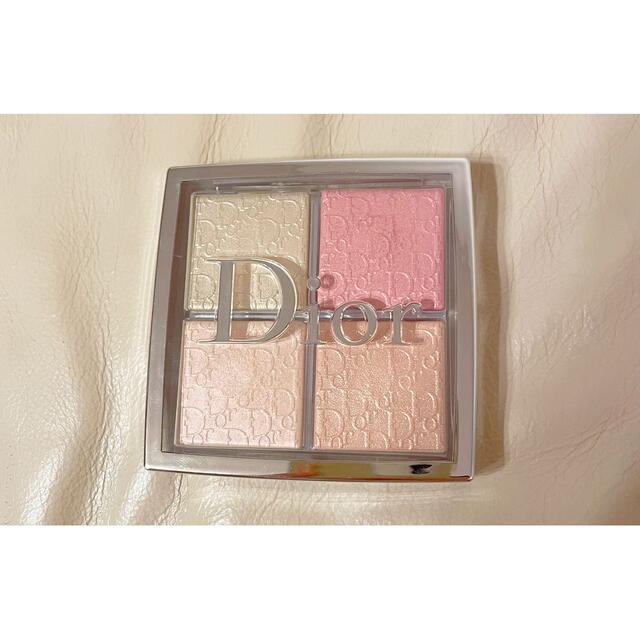 Dior(ディオール)のディオール バックステージ フェイス グロウ パレット 004 ローズゴールド コスメ/美容のベースメイク/化粧品(フェイスカラー)の商品写真