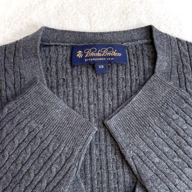 Brooks Brothers(ブルックスブラザース)のブルックスブラザーズ ケーブル ニット アンサンブル グレー シルク カシミヤ レディースのトップス(アンサンブル)の商品写真