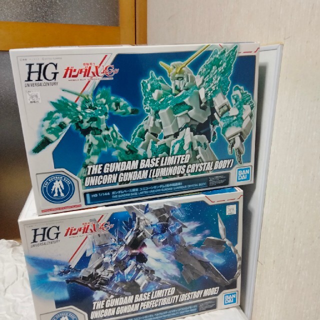 HGUCユニコーンガンダム光の結晶体HGユニコーンガンダムペルフェクティ