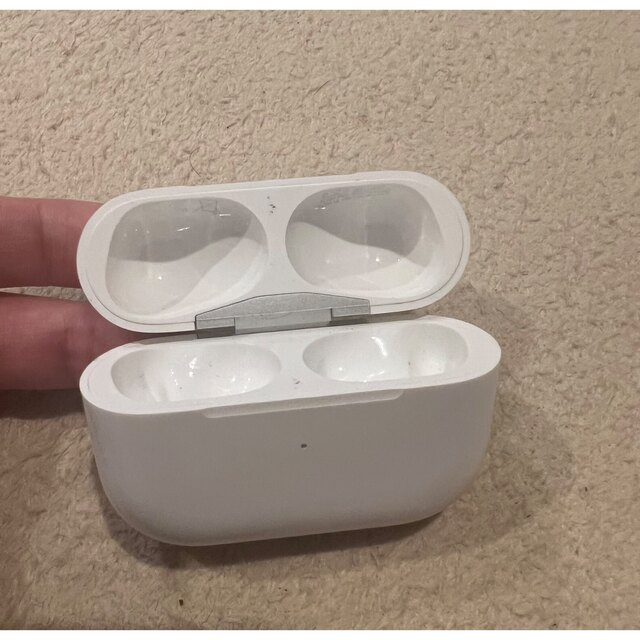 Apple(アップル)のAirPods Pro 🍎 スマホ/家電/カメラのスマホアクセサリー(ストラップ/イヤホンジャック)の商品写真