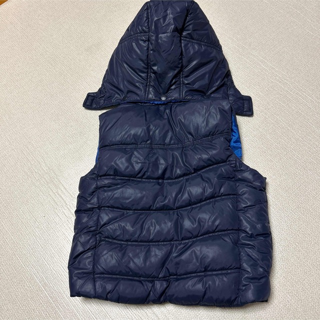 ZARA KIDS(ザラキッズ)のZARAキッズ　ダウンベスト120 ザラキッズ122 キッズベスト120 キッズ/ベビー/マタニティのキッズ服男の子用(90cm~)(ジャケット/上着)の商品写真