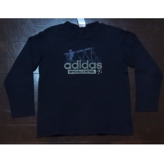 adidas(アディダス)のadidas サイズ140 カットソー キッズ/ベビー/マタニティのキッズ服男の子用(90cm~)(Tシャツ/カットソー)の商品写真