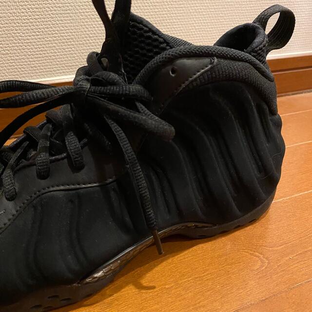 NIKE(ナイキ)のNIKE air foamposite triple black ナイキ メンズの靴/シューズ(スニーカー)の商品写真