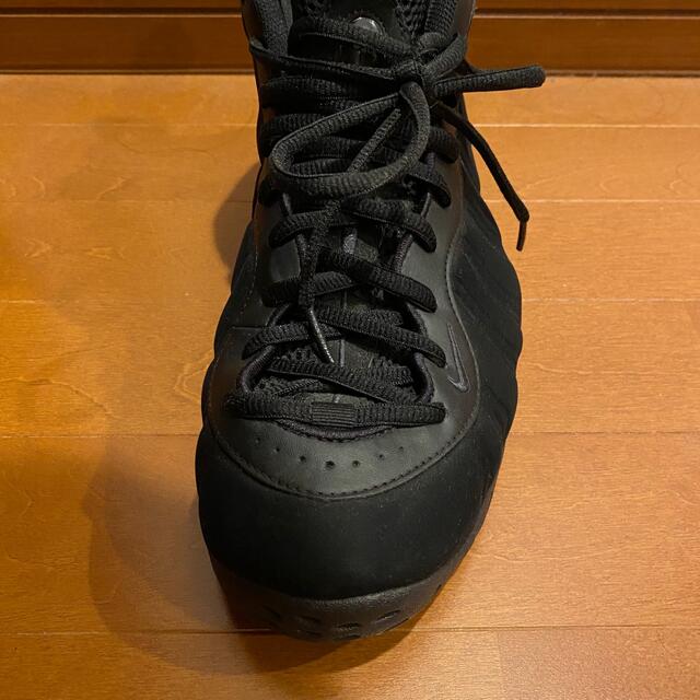 NIKE(ナイキ)のNIKE air foamposite triple black ナイキ メンズの靴/シューズ(スニーカー)の商品写真