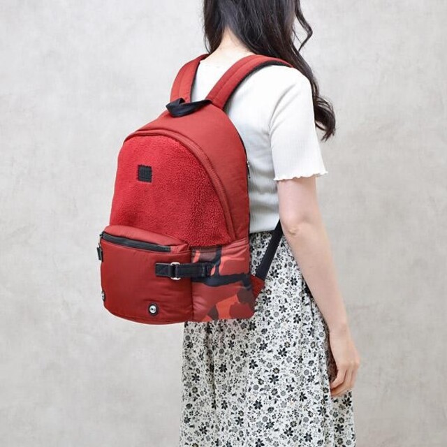 【新品未使用】 DIESEL ディーゼル リュック ボア レッド カモフラ