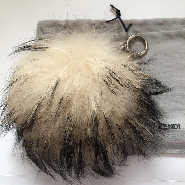 正規品！FENDI フェンディ　モンスター　ファーチャーム