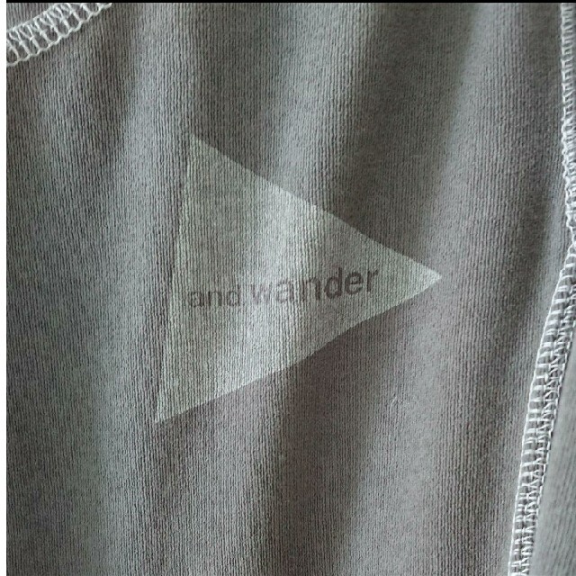 and wander(アンドワンダー)のアンドワンダー and wander プルオーバー レディースのトップス(その他)の商品写真