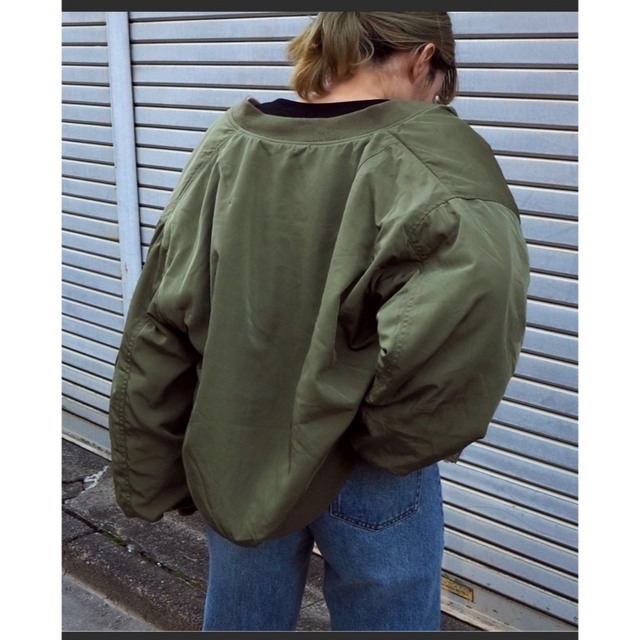 tip top(ティップトップ)の専用○リバーシブルボリューム袖 MA-1 レディースのジャケット/アウター(その他)の商品写真