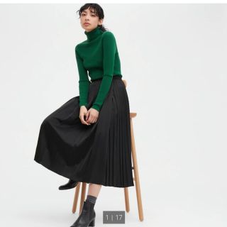 ユニクロ(UNIQLO)のアシンメトリープリーツスカート(ひざ丈スカート)