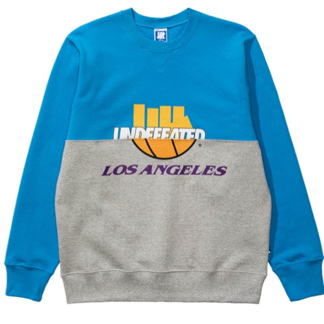 UNDEFEATED(アンディフィーテッド)のUNDEFEATED REWORK CREWNECK トレーナー　Lサイズ メンズのトップス(スウェット)の商品写真