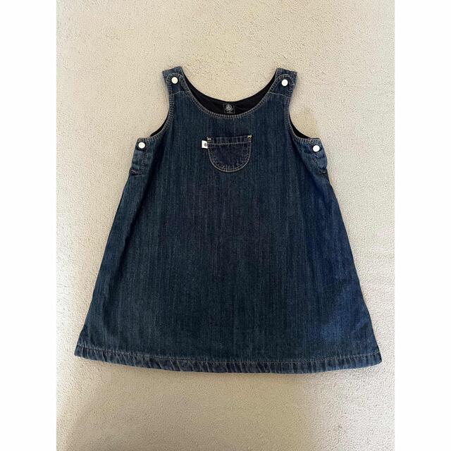 PETIT BATEAU(プチバトー)の✴︎プチバトー　デニムワンピース　18m81cm✴︎ キッズ/ベビー/マタニティのベビー服(~85cm)(ワンピース)の商品写真