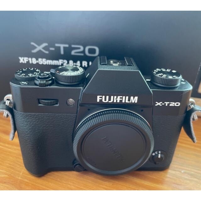 富士フイルム(フジフイルム)の富士フィルムX-T20 レンズセット スマホ/家電/カメラのカメラ(コンパクトデジタルカメラ)の商品写真