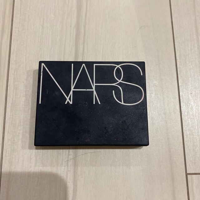 NARS(ナーズ)のナーズ　NARS ライトリフレクティングセッティングパウダー　プレスト　ケース コスメ/美容のベースメイク/化粧品(その他)の商品写真